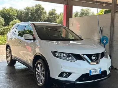 Usata Nissan X-Trail 131 CV (96 kW) 2015 Bianco SUV
