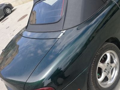Usata Mazda MX5 90 CV (66 kW) 2001 Verde Cabrio