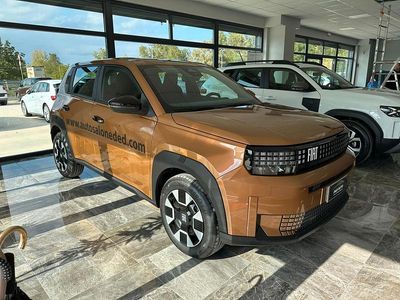 Nuova Fiat Grande Panda Icon 100 CV (73 kW) 2025 Marrone Utilitaria