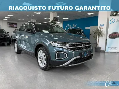 Usata VW T-Roc Life 150 CV (110 kW) 2022 SUV