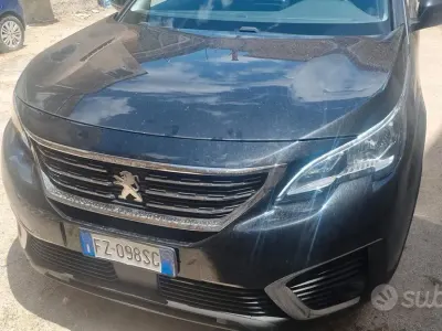 Usata Peugeot 5008 131 CV (96 kW) 2019 Nero SUV