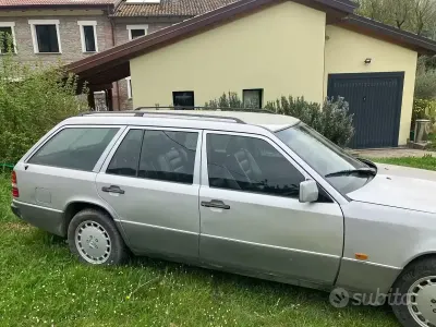 Usata Mercedes 200 118 CV (86 kW) 1990 Bluazzurro Station wagon