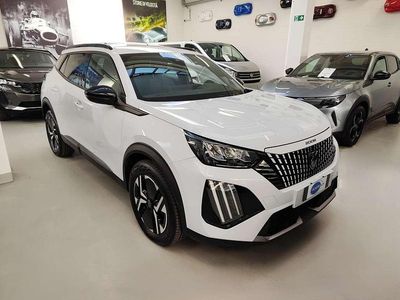 Usata Peugeot 2008 Allure 101 CV (74 kW) 2024 Bianco SUV