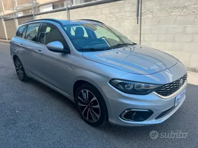 Usata Fiat Tipo Business 120 CV (88 kW) 2017 Grigio Station wagon