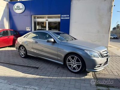 Usata Mercedes E250 Avantgarde 204 CV (150 kW) 2010 Grigio Coupé
