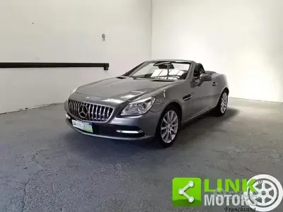 Usata Mercedes SLK250 204 CV (150 kW) 2012 Grigio Cabrio