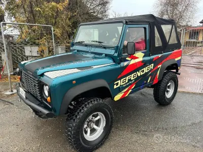 Usado Land Rover Defender 122 CV (89 kW) 1998 Azul Descapotable