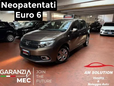 Usata Dacia Sandero 73 CV (53 kW) 2020 Beige Berlina