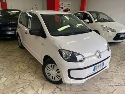 Begagnad VW up! 68 HK (50 kW) 2014 Vit Halvkombi