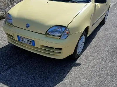 Occasion Fiat 600 54 ch (39 kW) 2005 Jaune Citadine