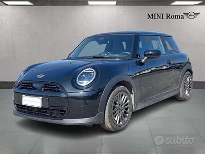 Usata Mini Cooper Classic 114 kW (156 CV) 2025 Midnight black ii Utilitaria