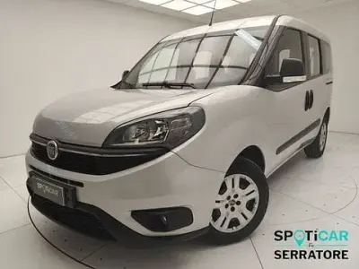 Usata Fiat Doblò Business 105 CV (77 kW) 2022 Grigio Monovolume