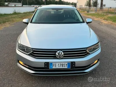 Usata VW Passat Comfortline 120 CV (88 kW) 2016 Grigio Station wagon