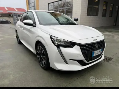 Usata Peugeot 208 101 CV (74 kW) 2020 Bianco Utilitaria
