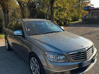 Grigio Usata 2008 Mercedes C220 Avantgarde Station wagon | 7000 € (Buon prezzo)