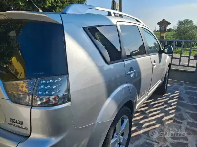 Usata Mitsubishi Outlander 140 CV (102 kW) 2008 Grigio SUV