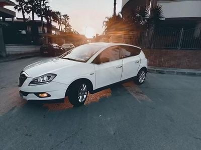 Usata Lancia Delta 120 CV (88 kW) 2008 Bianco Utilitaria