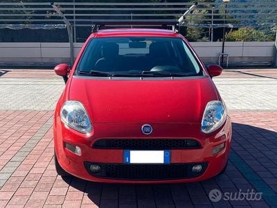 Usata Fiat Punto Street 69 CV (50 kW) 2017 Rosso Utilitaria