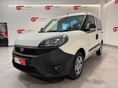 Usata Fiat Doblò Lounge 95 CV (69 kW) 2019 Bianco Monovolume