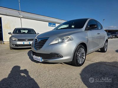 Usata Lancia Ypsilon Gold 69 CV (50 kW) 2011 Grigio Utilitaria