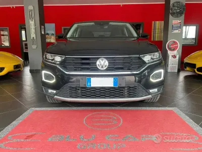 Usata VW T-Roc Style 150 CV (110 kW) 2019 Nero SUV
