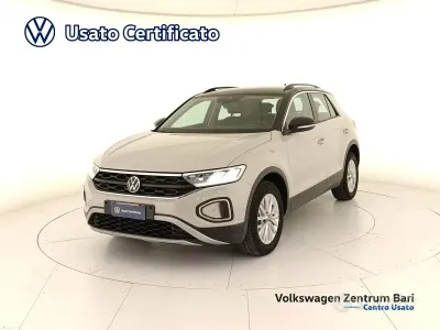 Usata VW T-Roc Life 110 CV (80 kW) 2023 Grigio SUV