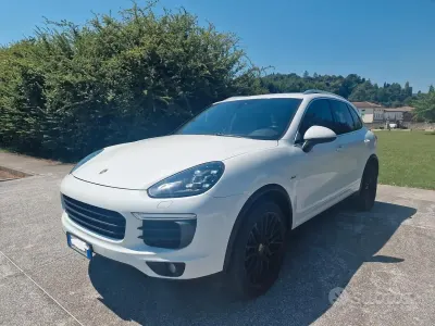 Usata Porsche Cayenne 250 CV (183 kW) 2014 Bianco SUV