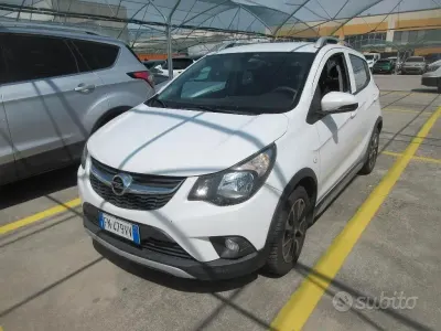 Usata Opel Karl Rocks 73 CV (53 kW) 2018 Bianco Utilitaria