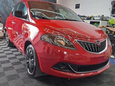 Usata Lancia Ypsilon Silver 69 CV (50 kW) 2021 Rosso Utilitaria