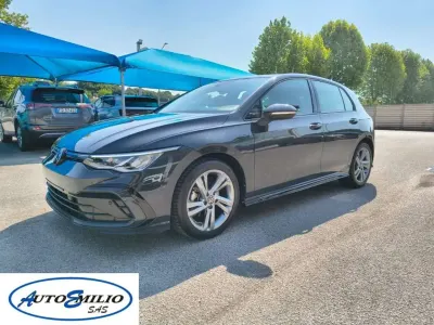 Usata VW Golf VIII R-line 131 CV (96 kW) 2024 Grigio Berlina