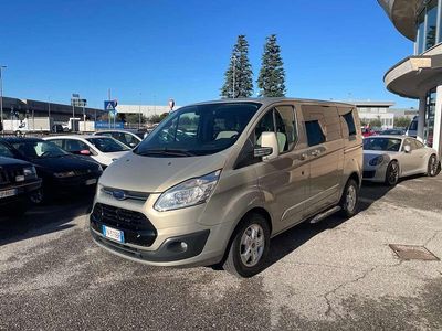 Usata Ford Tourneo Titanium 170 CV (125 kW) 2018 Champagne Monovolume