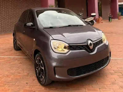 Usata Renault Twingo 92 CV (67 kW) 2020 Grigio antracite Utilitaria