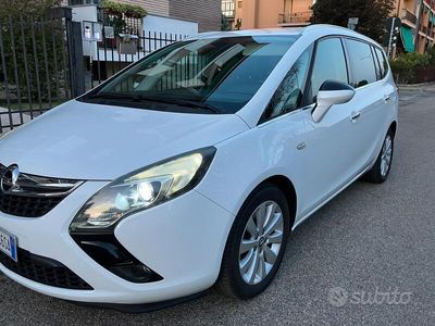 usata Opel Zafira Cosmo 7 Posti Metano e Benzina 135.000