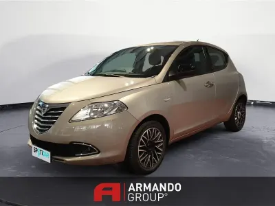 Usata Lancia Ypsilon Gold 69 CV (50 kW) 2015 Beige Utilitaria