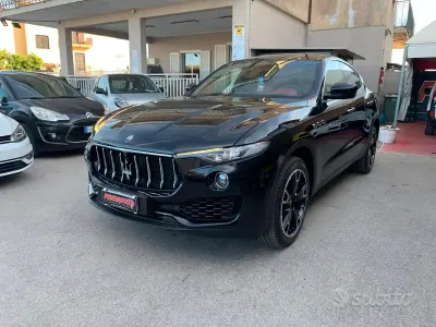 Usata Maserati Levante GranLusso 250 CV (183 kW) 2018 Nero SUV