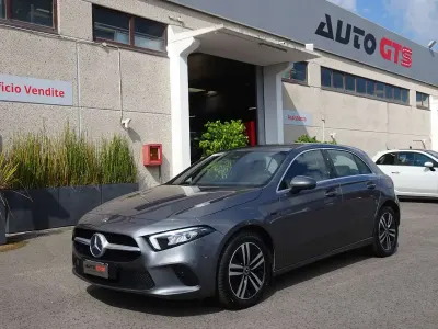 Usata Mercedes A250 Business 160 CV (117 kW) 2021 Grigio Berlina