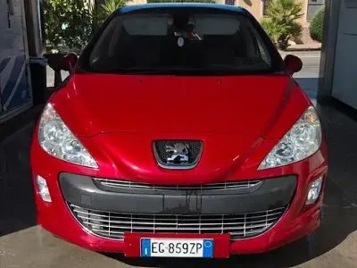 Usata Peugeot 308 Sportium 140 CV (102 kW) 2011 Rosso Berlina