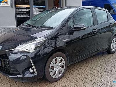 Usata Toyota Yaris Hybrid Business Edition 73 CV (53 kW) 2018 Other Berlina