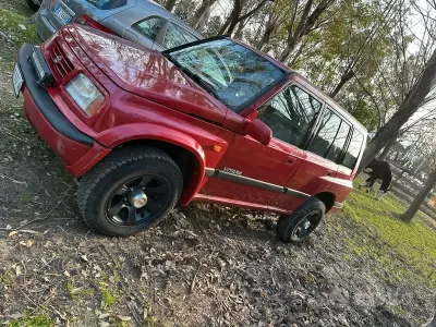 Usata Suzuki Vitara 96 CV (70 kW) 1994 Rosso Station wagon