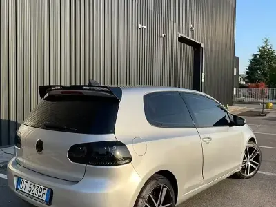 Usata VW Golf VI 102 CV (75 kW) 2009 Grigio Utilitaria