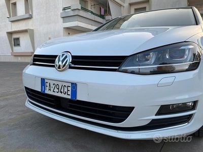 Usata VW Golf VII Highline 110 CV (80 kW) 2015 Berlina