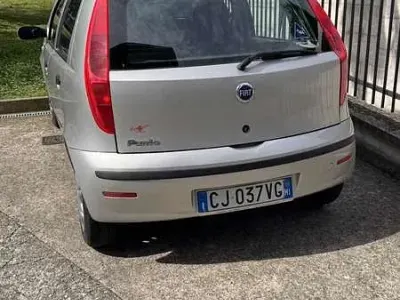 Usata Fiat Punto Dynamic 60 CV (44 kW) 2003 Grigio Utilitaria