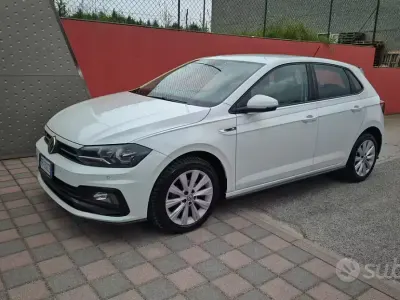 Usata VW Polo R-line 90 CV (66 kW) 2019 Bianco Utilitaria