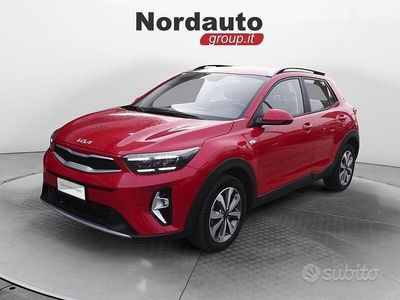 Usata Kia Stonic Urban 84 CV (61 kW) 2024 Rosso SUV