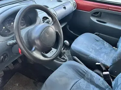 Usata Renault Kangoo 64 CV (47 kW) 1999 Rosso Monovolume
