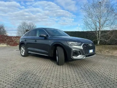 Usata Audi Q5 Sportback Edition .1 204 CV (150 kW) 2021 Grigio SUV