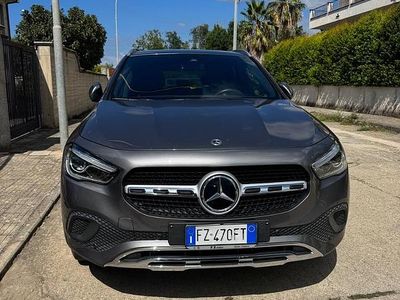 Usata Mercedes GLA200 150 CV (110 kW) 2020 Grigio SUV