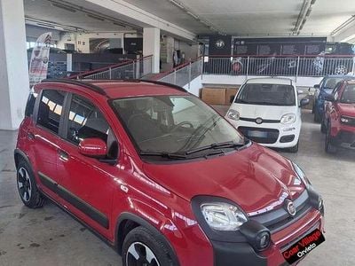 Usata Fiat Panda Cross Cross 69 CV (50 kW) 2025 Rosso Utilitaria