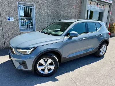 Usata Volvo XC40 Core 163 CV (119 kW) 2022 Grigio SUV
