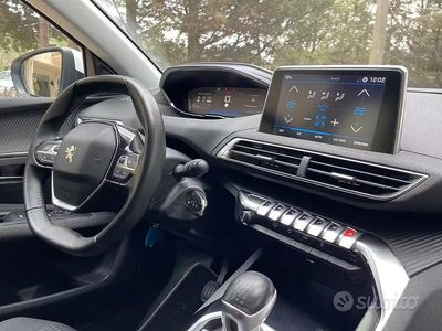 Usata Peugeot 3008 Allure 131 CV (96 kW) 2020 Verde SUV